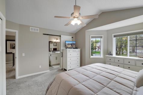 881 Kimberly Lane Chanhassen MN 55317