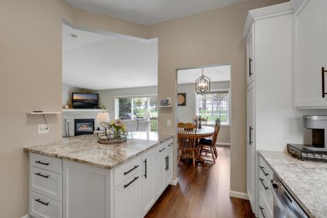 881 Kimberly Lane Chanhassen MN 55317