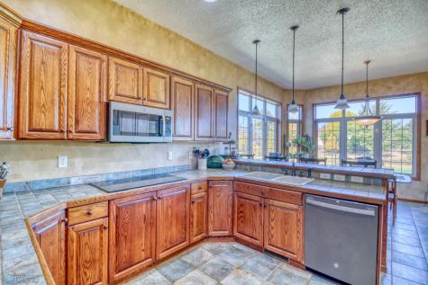 518 Allyson Circle Moorhead MN 56560