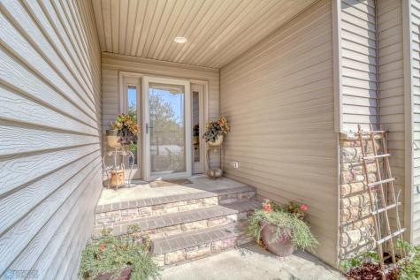 518 Allyson Circle Moorhead MN 56560