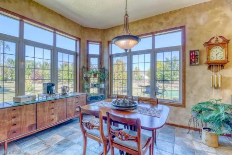 518 Allyson Circle Moorhead MN 56560