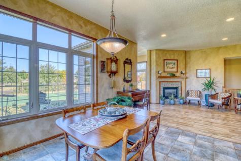 518 Allyson Circle Moorhead MN 56560