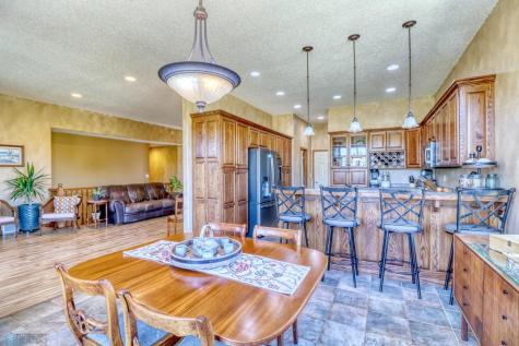 518 Allyson Circle Moorhead MN 56560