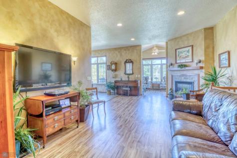 518 Allyson Circle Moorhead MN 56560