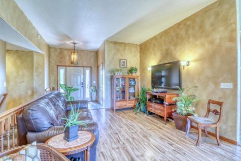 518 Allyson Circle Moorhead MN 56560