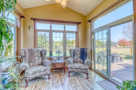 518 Allyson Circle Moorhead MN 56560