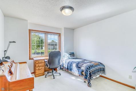 518 Allyson Circle Moorhead MN 56560