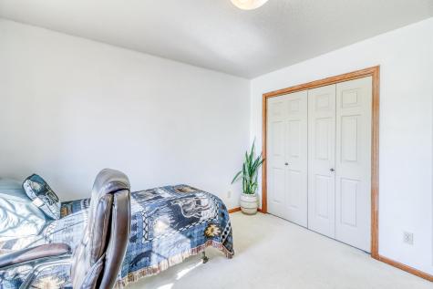 518 Allyson Circle Moorhead MN 56560