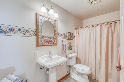 518 Allyson Circle Moorhead MN 56560