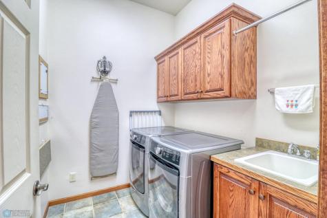 518 Allyson Circle Moorhead MN 56560