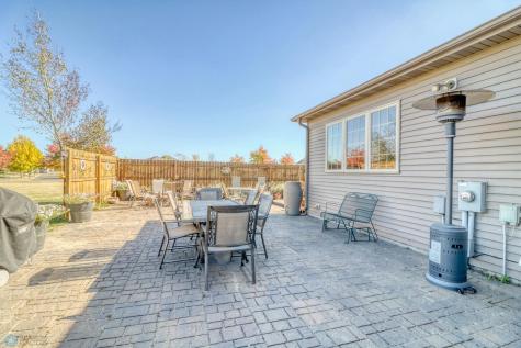 518 Allyson Circle Moorhead MN 56560