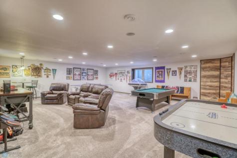 518 Allyson Circle Moorhead MN 56560