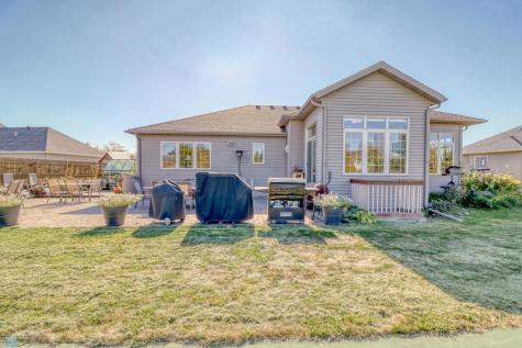 518 Allyson Circle Moorhead MN 56560