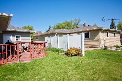 826 4th Street N Wahpeton ND 58075