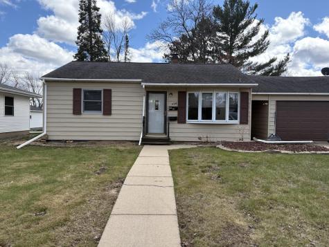 408 E 32nd Street Hibbing MN 55746
