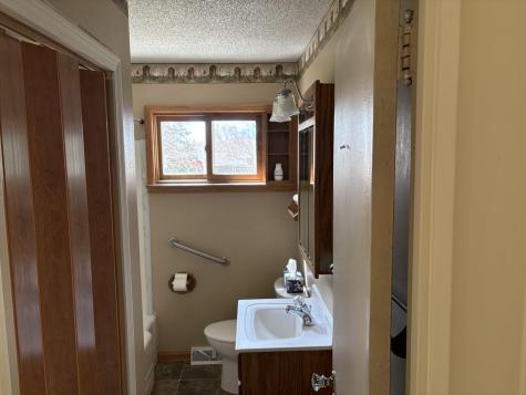 408 E 32nd Street Hibbing MN 55746