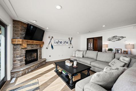 8839 N Shore Trail N Forest Lake MN 55025
