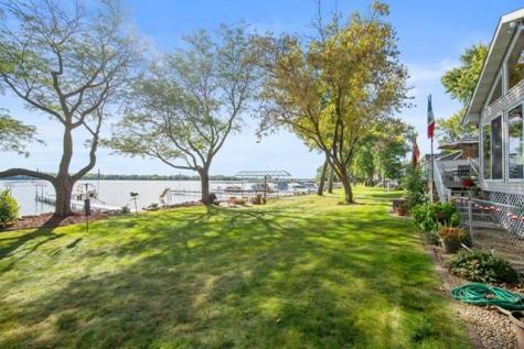 8839 N Shore Trail N Forest Lake MN 55025