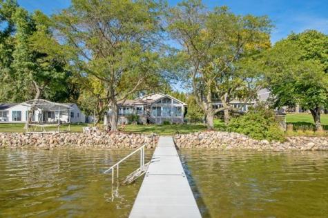 8839 N Shore Trail N Forest Lake MN 55025