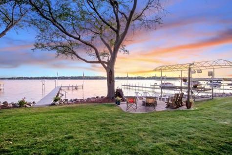 8839 N Shore Trail N Forest Lake MN 55025
