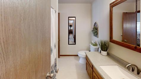 808 Lake Chapeau Drive Albert Lea MN 56007