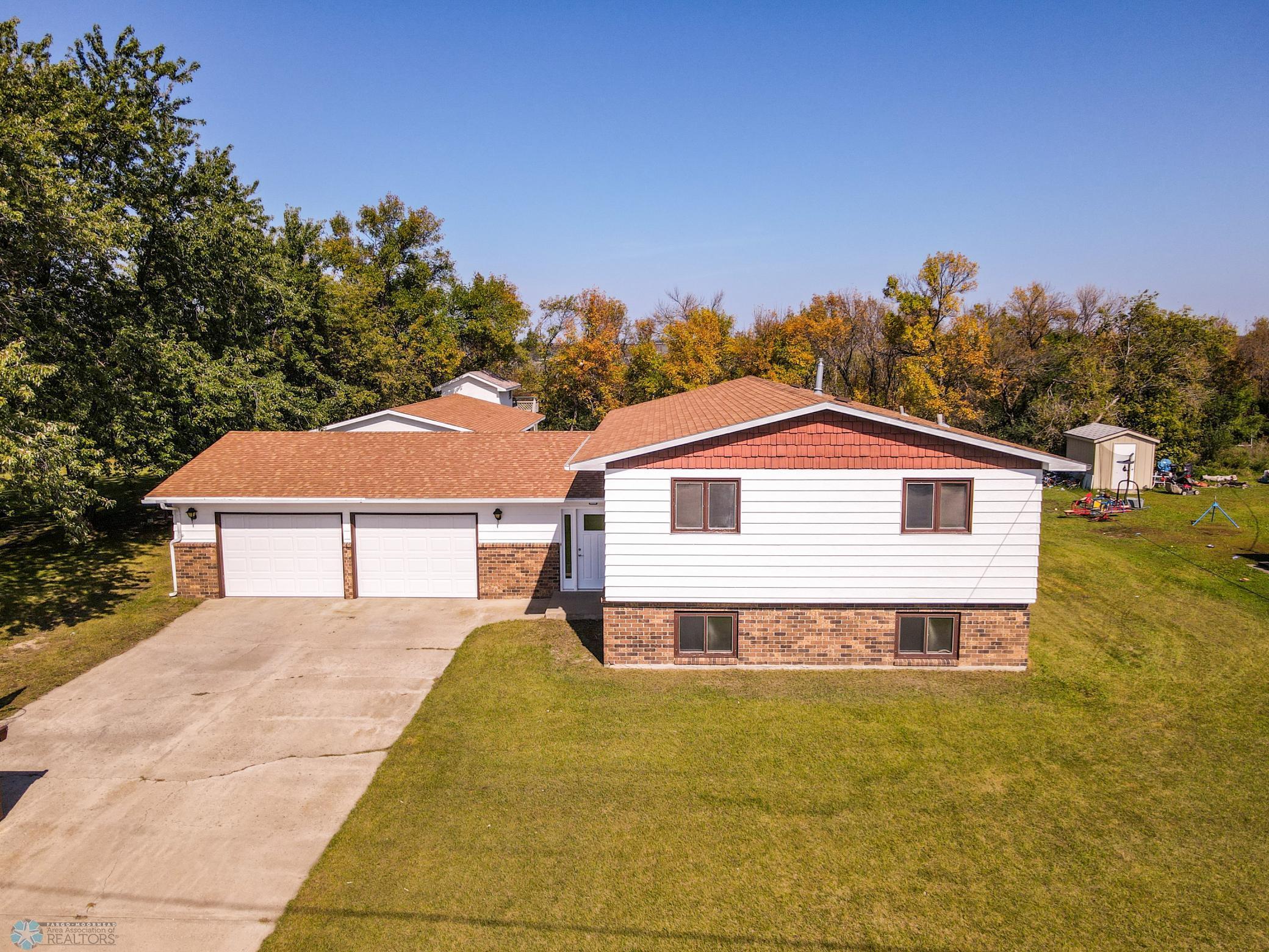 589 6th Street SE Valley City ND 58072