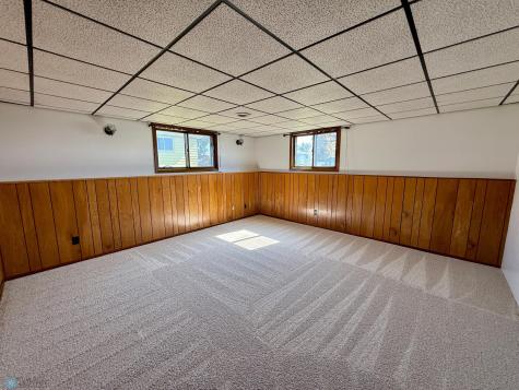 589 6th Street SE Valley City ND 58072