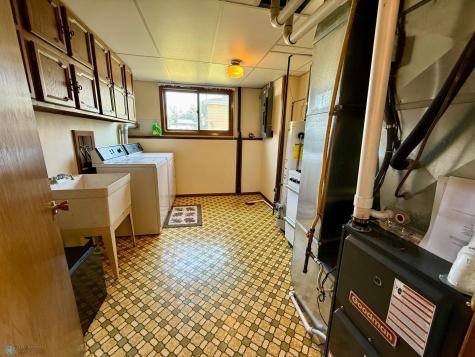 589 6th Street SE Valley City ND 58072