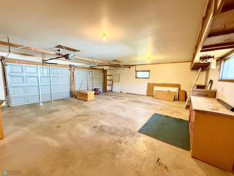 589 6th Street SE Valley City ND 58072