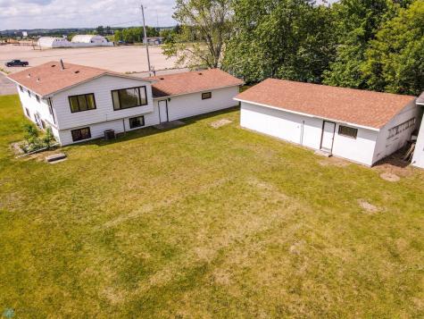 589 6th Street SE Valley City ND 58072