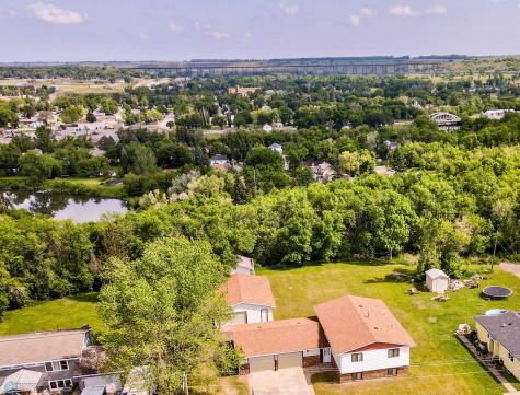 589 6th Street SE Valley City ND 58072