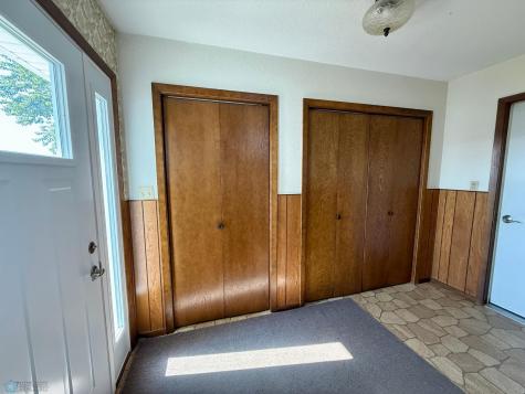 589 6th Street SE Valley City ND 58072