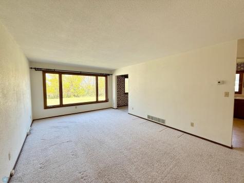 589 6th Street SE Valley City ND 58072