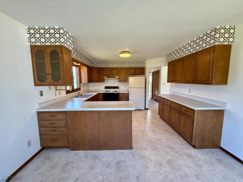 589 6th Street SE Valley City ND 58072