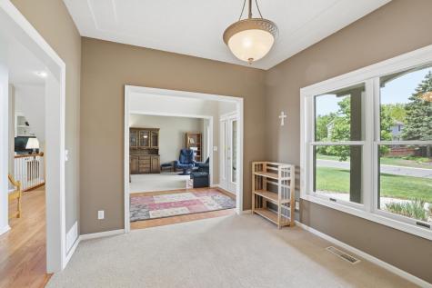 1084 Tamberwood Court Woodbury MN 55125