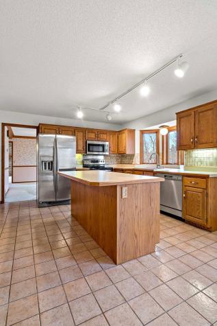 5515 Yorktown Lane N Plymouth MN 55442