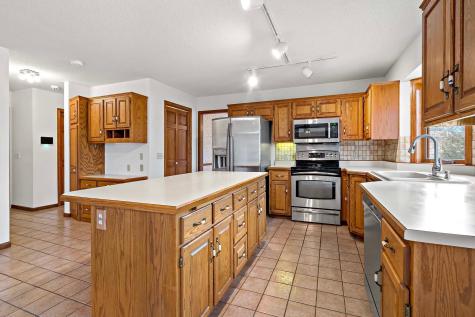 5515 Yorktown Lane N Plymouth MN 55442