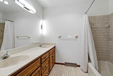 5515 Yorktown Lane N Plymouth MN 55442