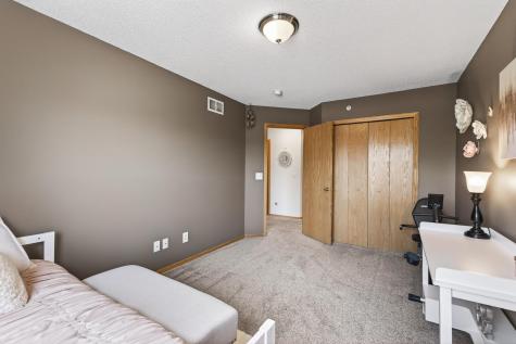 5420 100th Lane N Brooklyn Park MN 55443