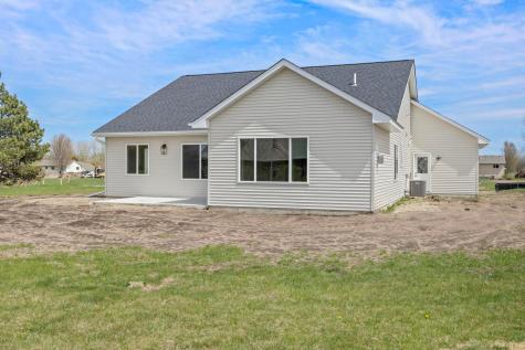 741 St James Circle Litchfield MN 55355