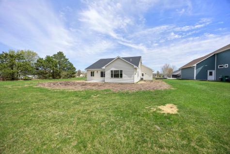 741 St James Circle Litchfield MN 55355