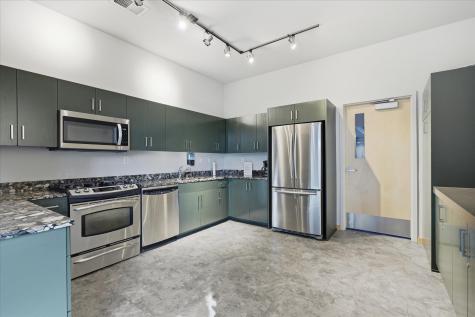 215 10th Avenue S Minneapolis MN 55415