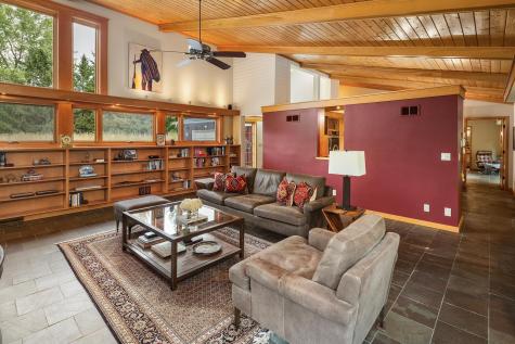 6 Robb Farm Road North Oaks MN 55127