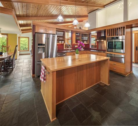 6 Robb Farm Road North Oaks MN 55127