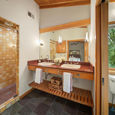 6 Robb Farm Road North Oaks MN 55127