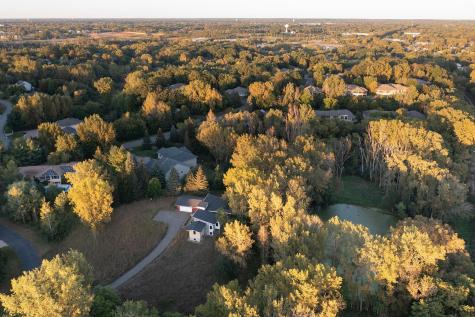 6 Robb Farm Road North Oaks MN 55127