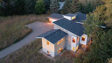 6 Robb Farm Road North Oaks MN 55127