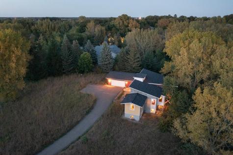 6 Robb Farm Road North Oaks MN 55127