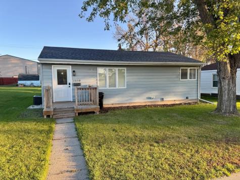 1058 5th Street SW Valley City ND 58072