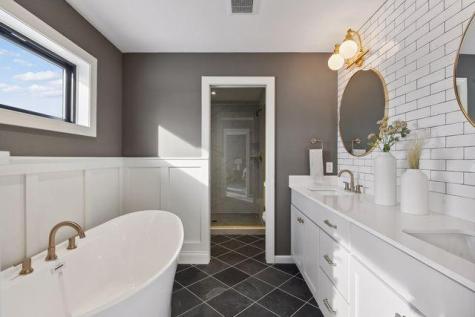 9575 Eagle Ridge Road Chanhassen MN 55317